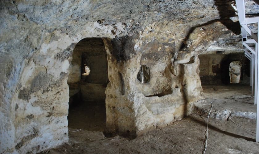 Uma vista interior da cidade subterrânea em Midyat, Mardin, sudeste da Turquia, 18 de abril de 2022. (Foto: AA / Daily Sabah)