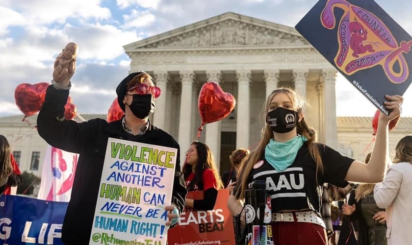 O anúncio acontece depois do vazamento de documentos, apotando a anulação do aborto nos EUA. (Foto: Facebook/PAAU).