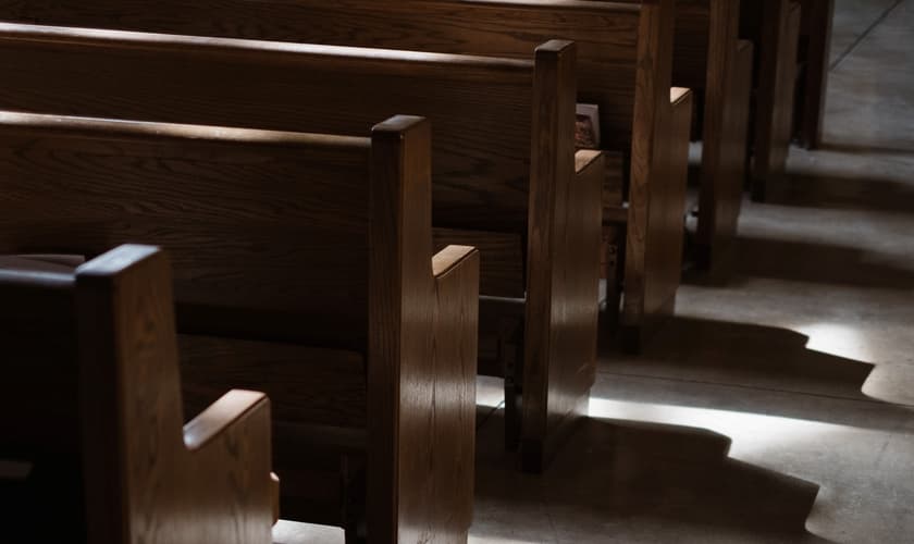 A pesquisa do Datafolha revelou um aumento do número dos “sem religião''. (Foto: Unsplash/Josh Applegate).