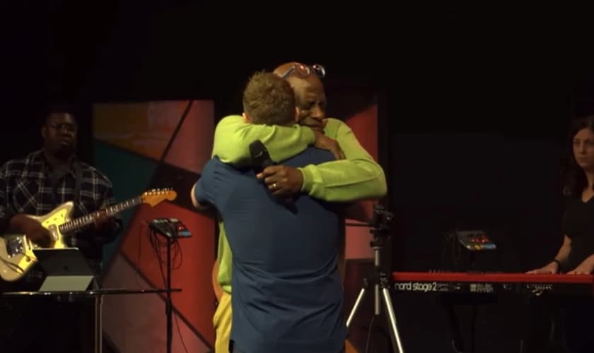 Walter Hooker vai receber um rim do pastor Andy Kaup. (Foto: Facebook/Bellevue Christian Center).