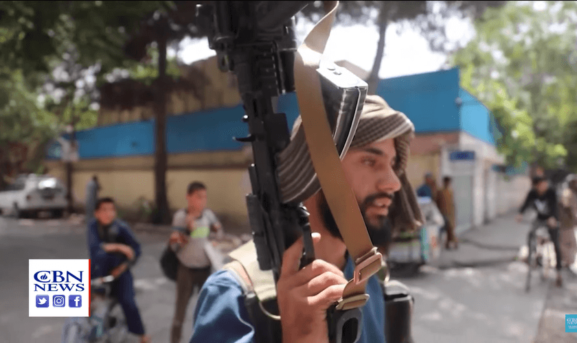 O Talibã negou que persegue cristãos no Afeganistão. (Foto: Reprodução/CBN News).