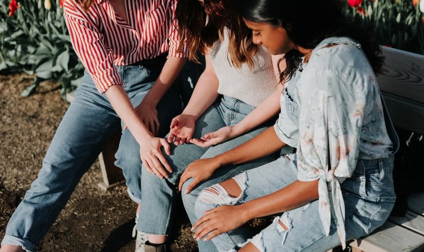 Maioria dos cristãos americanos não estão compartilhando o Evangelho. (Foto: Priscila Du Preez/Unsplash)