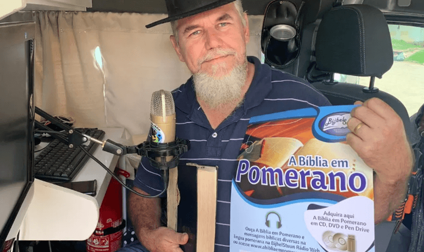 Arnô Stuhr traduziu o Novo Testamento do português ao pomerano. (Foto: Arquivo pessoal)