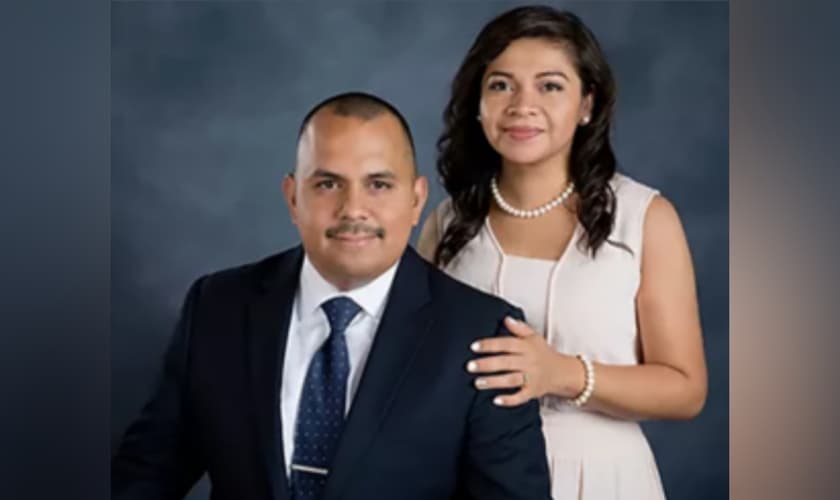 Hoje, Tomas e a esposa são pastores em Bellflower, na Califórnia. (Foto: The Door Church Bellflower).