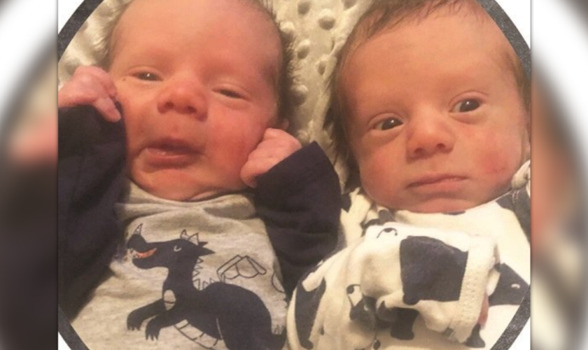 Gêmeos salvos após mãe desistir de aborto. (Foto: Reprodução / Life News)