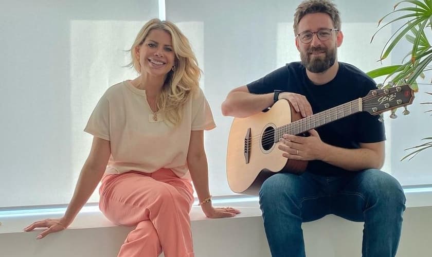 Karina Bacchi e Marcelo Cacilias. (Foto: Instagram Luz de Jesus)