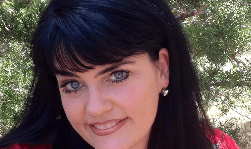 Dawn Milberger teve compaixão dos pais biológicos, que tentaram lhe abortar várias vezes. (Foto: Life News).