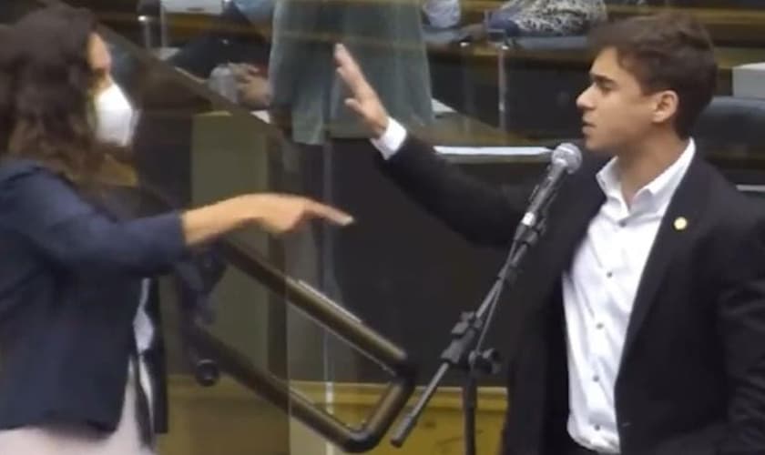 Vereador Nikolas Ferreira (PL) e vereadora Bella Gonçalves (PSOL). (Foto: Captura de tela/Vídeo Instagram Nikolas Ferreira)