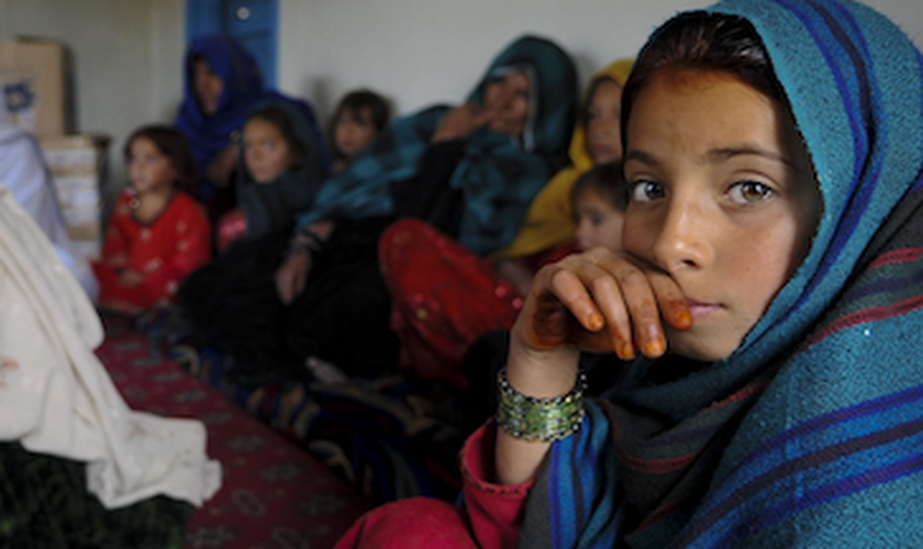 Desde a retomada do Talibã ao poder, o Afeganistão vive uma grave crise humanitária. (Foto: SAT-7). 