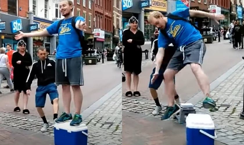 Joe Kirby continuou anunciando o Evangelho com amor aos transeuntes. (Foto: Reprodução/Street Preaching Channel).