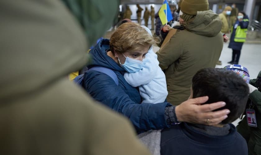 Duas mulheres e sete crianças que estavam em campos de refugiados na Síria retornaram à Ucrânia. (Foto: Presidente da Ucrânia/Wikimedia Commons)