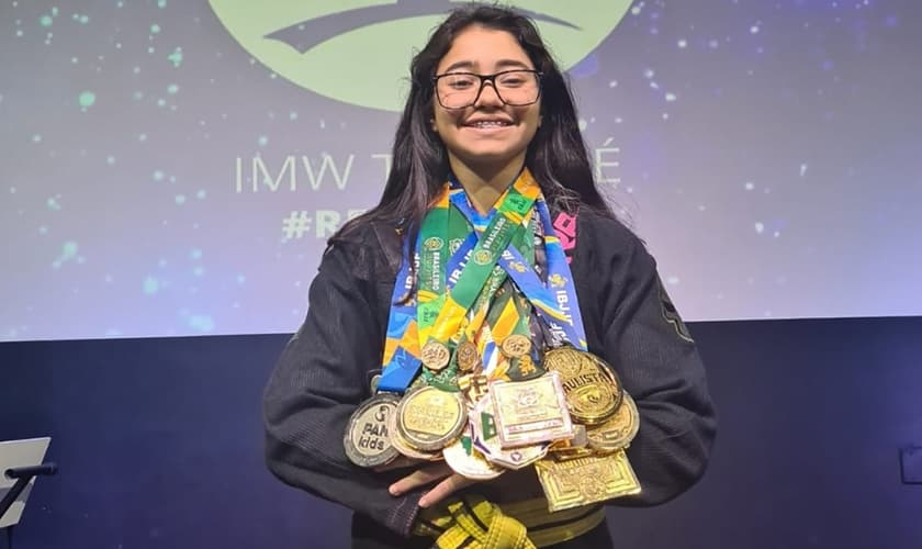 Rafinha sobe ao lugar mais alto do pódio no Pan Kids 2022. (Foto: Arquivo pessoal)