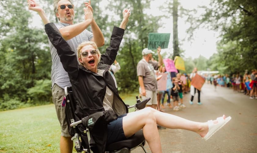 Jay e Katherine Wolf. (Foto: Reprodução/Christian Post)
