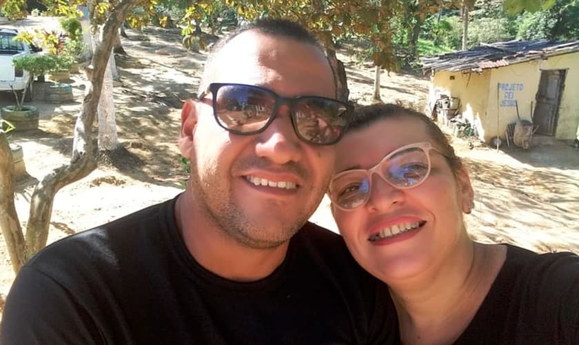 Andréa aceitou Jesus ao ver a libertação de Marcelo, que hoje é seu esposo. (Foto: Site Mulher Cristã).