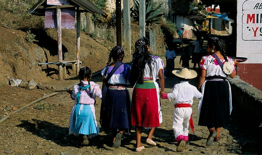Toda a família da criança de 11 anos foi transformada por Deus. (Foto: Imagem ilustrativa/Flickr/Curt Carnemark/World Bank).