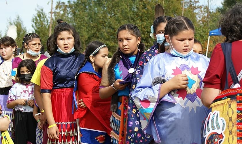 Billy levou outras crianças para ouvir o Evangelho. (Foto: Imagem ilustrativa/Wikimedia Commons/Thérèse Ottawa).