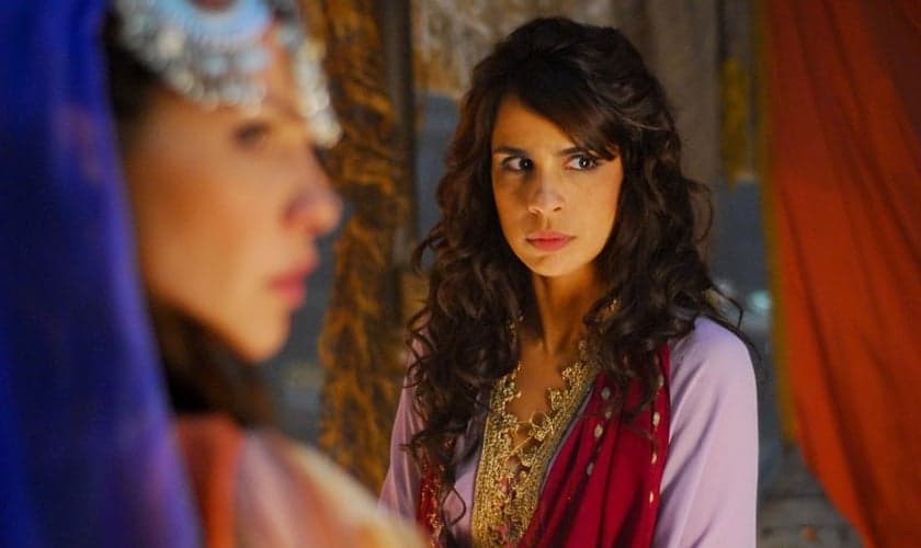 Cena da atriz Maria Ribeiro interpretando Mical. (Foto: RecordTV)