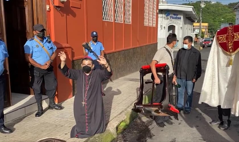 Dom Rolando Álvarez antes de ser preso por autoridades na Nicarágua. (Foto: Reprodução/Aleteia)
