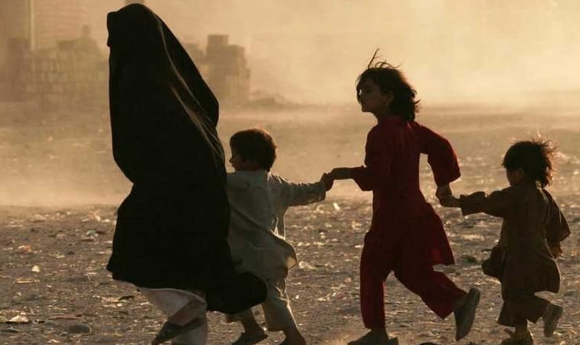 Afegãos cristãos estão sendo perseguidos até a morte pelo Talibã. (Foto: Portas Abertas)