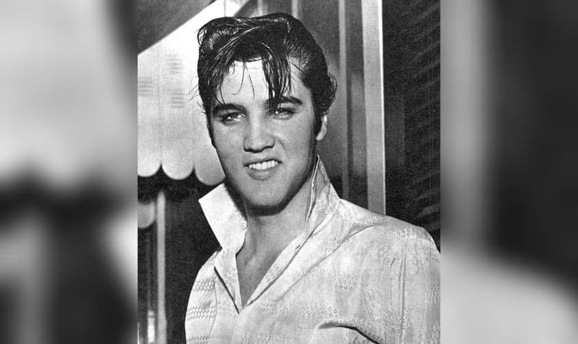 Elvis Presley faleceu no dia 16 de agosto de 1977, aos 42 anos. (Foto: Wikimedia Commons/Rossano aka Bud Care).