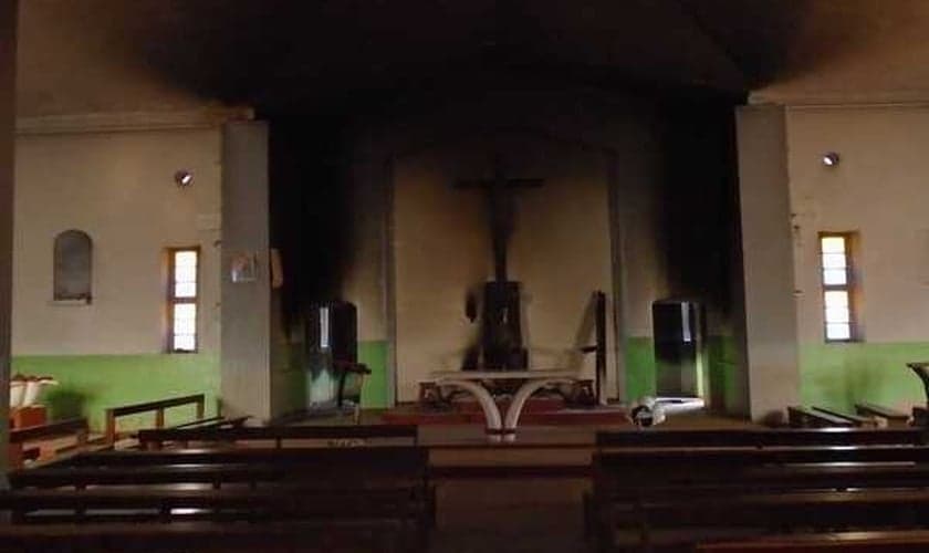Os extremistas se disfarçaram com uniformes militares para matar os cristãos, em Nampula. (Foto: Aid to the Church in Need).