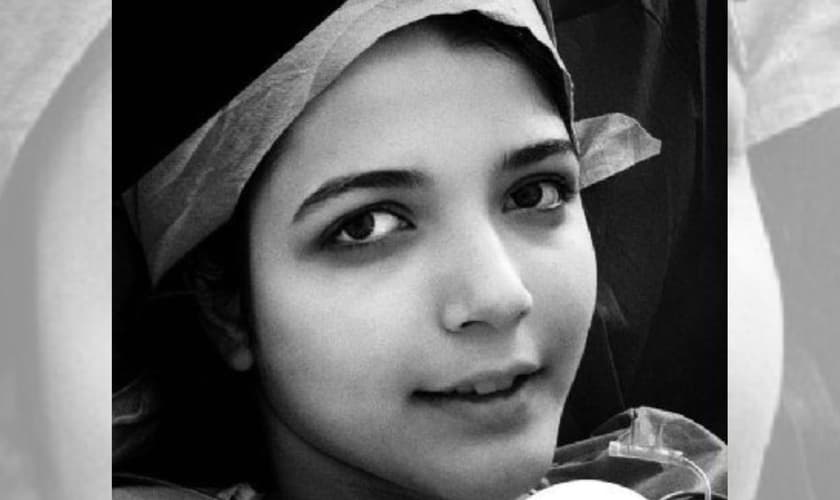 Asra Panahi, de 16 anos, foi morta por policiais iranianos. (Foto: Reprodução/Wikipedia)