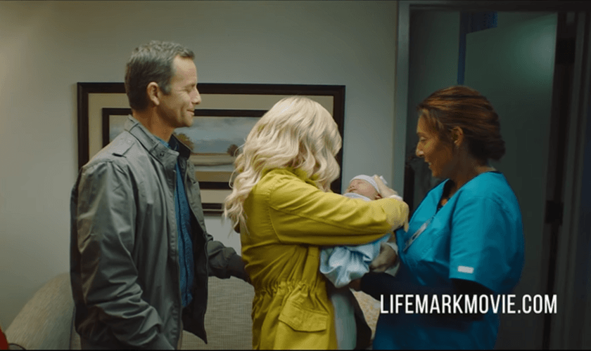 “Lifemark” debate sobre a importância da adoção e a valorização da vida. (Foto: Reprodução/Lifemark).