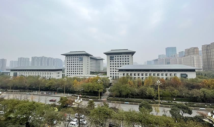 Edifício do Governo Popular Municipal de Xian, responsável pelo fechamento da Igreja da Abundância. (Foto: Wikimedia Commons)