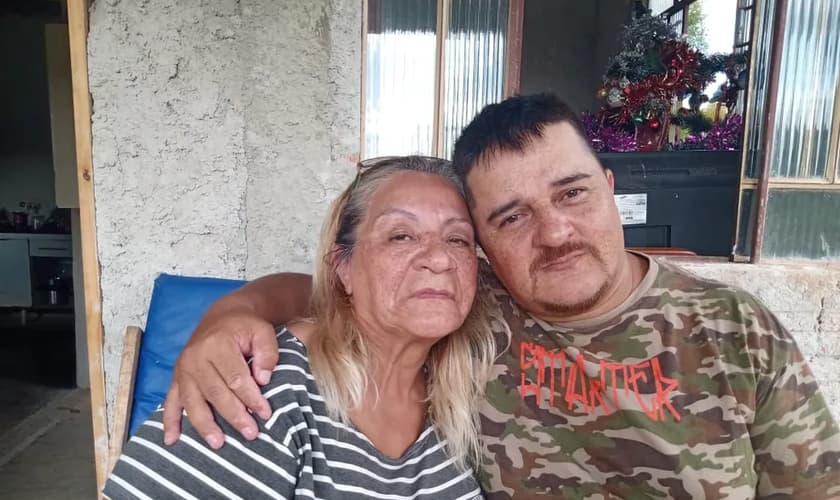 Gilberto reencontrou a mãe, Izabel, depois de 30 anos. (Foto: Arquivo Pessoal/Gilberto Leite).