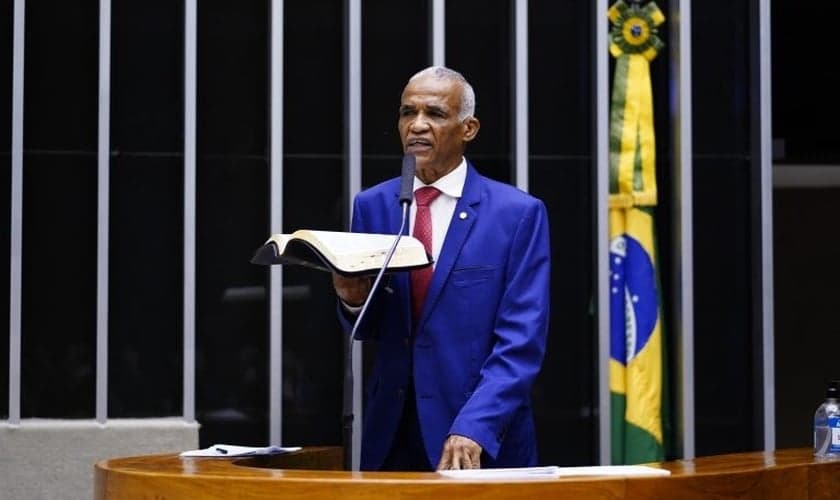 Deputado Pastor Sargento Isidório. (Foto: Pablo Valadares/Câmara dos Deputados)