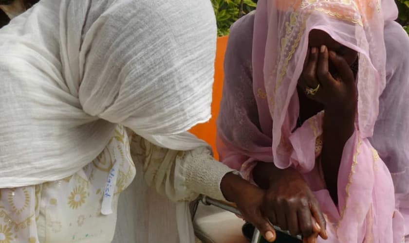 Milhares de mulheres são perseguidas e agredidas por crer em Jesus. (Foto: Portas Abertas)