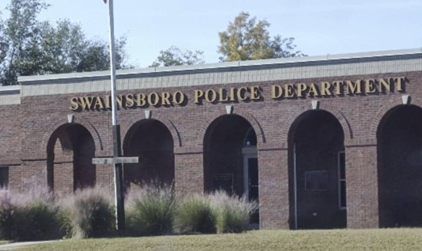 Fachada do Departamento de Polícia de Swainsboro, na Geórgia (EUA). (Foto: Reprodução/Twitter FFRF)