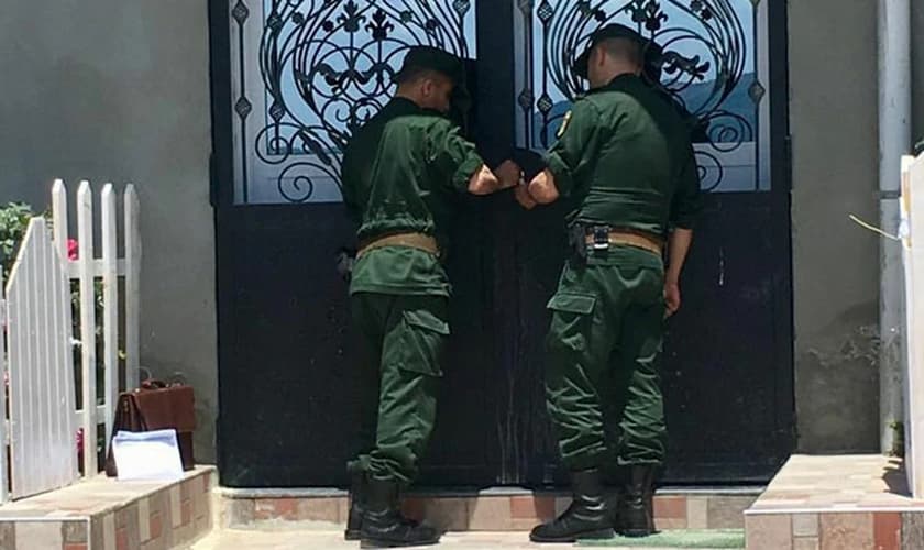 Com o fechamento de igrejas, o governo argelino pensa em impedir cristãos de cultuar a Deus. (Foto: Portas Abertas)