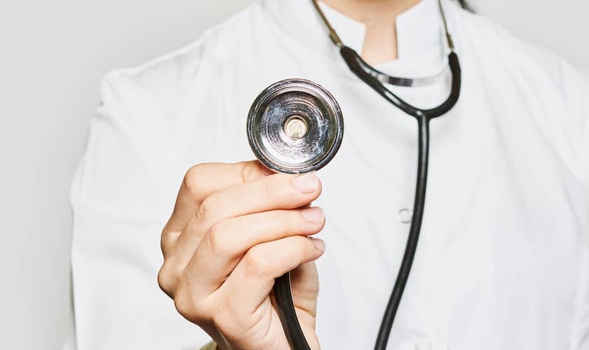 Brasileiros confiam o futuro a Deus depois da pandemia. (Foto: Marco Verch/Flickr)