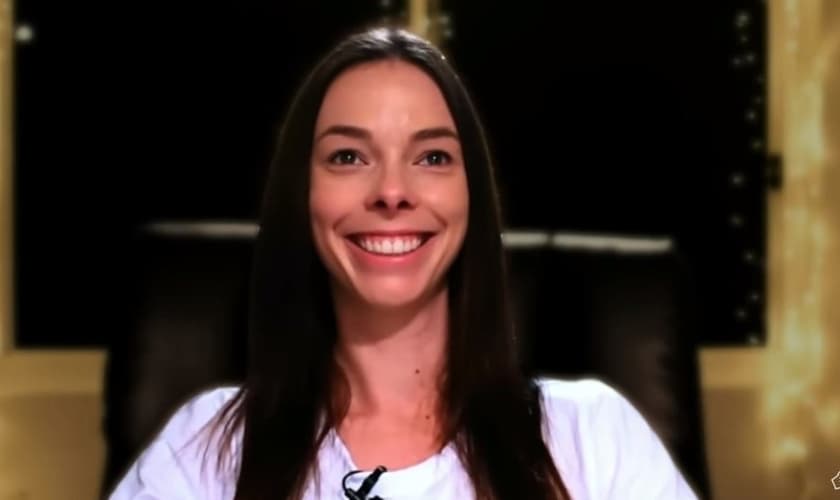 Victoria em entrevista a Deliverance Down Under. (Foto: Reprodução/ YouTube/Deliverance Down Under)