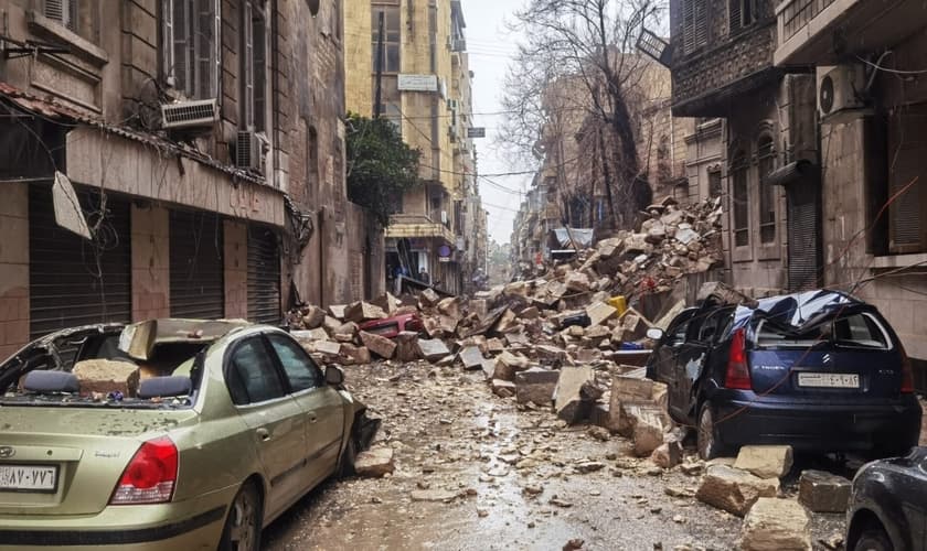 Destruição depois do terremoto. (Foto: Global Christian Relief)
