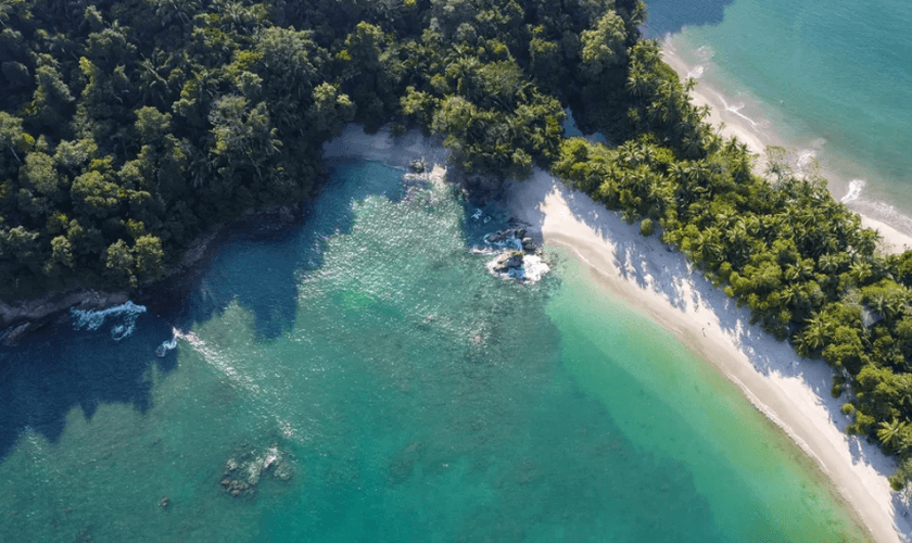Playa Manuel Antonio, Costa Rica. (Foto: Jake Marsee/Pexels)