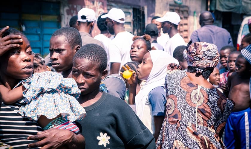 A população no país sofre com constantes ataques armados. (Foto: Unsplash/Joshua Onadipe)