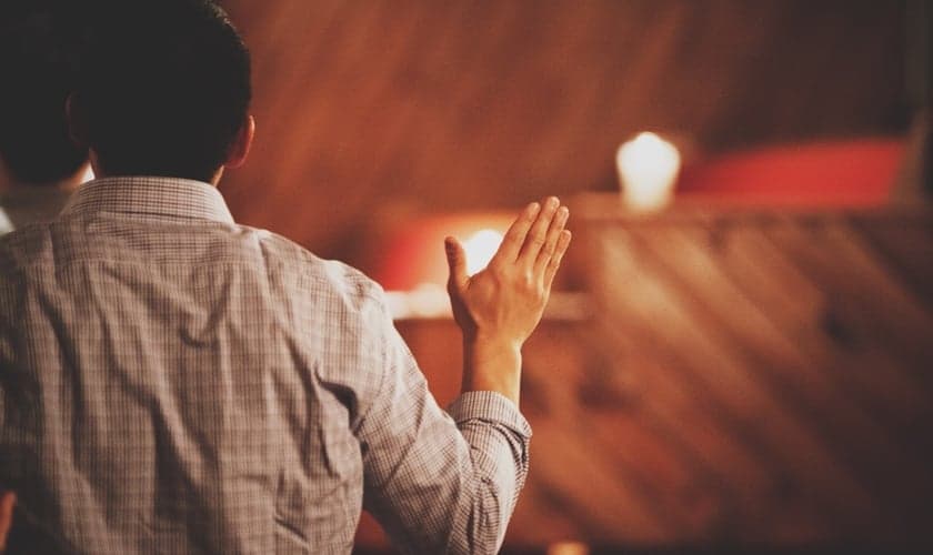 Os cristãos não praticantes se disseram mais propensos a ter dúvidas em relação à sua fé. (Foto: Unsplash/Jon Tyson)