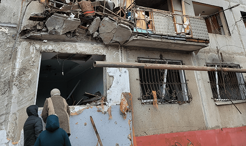 Maciej Wilkosz levou mais de 100 pessoas a Jesus em cidades destruídas na Ucrânia. (Foto: VOM).