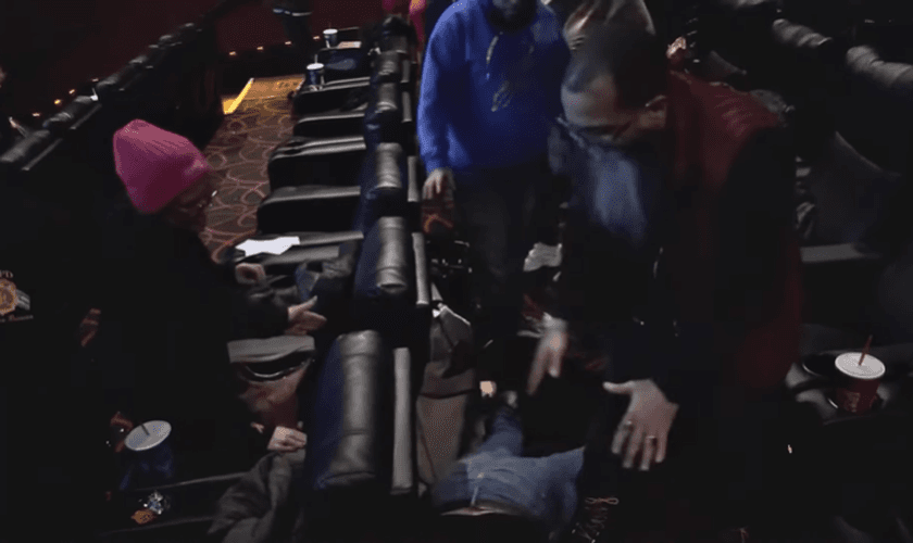 Centenas de pessoas receberam libertação ao assistirem ao documentário. (Foto: Youtube/Alexander Pagani Ministries).