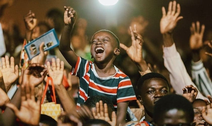 A maior parte das conversões aconteceu na África, seguido pelas Filipinas. (Foto: Facebook/Christ for All Nations).