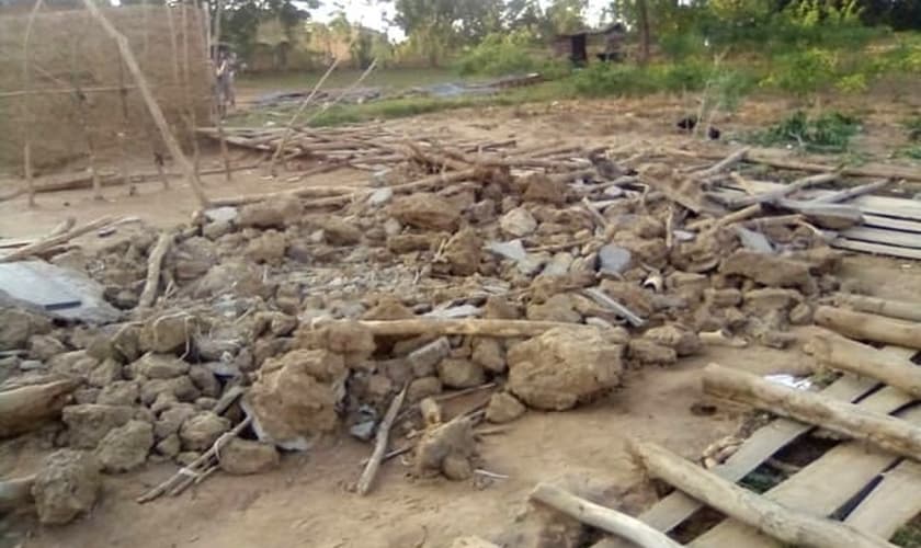 Igreja destruída em 15 de março de 2023 na vila de Kigulu, distrito de Mayuge, Uganda. (Foto: Reprodução/Morning Star News)