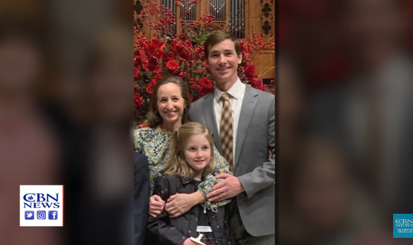 Hallie Scruggs, de 9 anos, era filha de Chad Scruggs, pastor da Igreja Presbiteriana Covenant. (Foto: Reprodução/YouTube/CBN News).