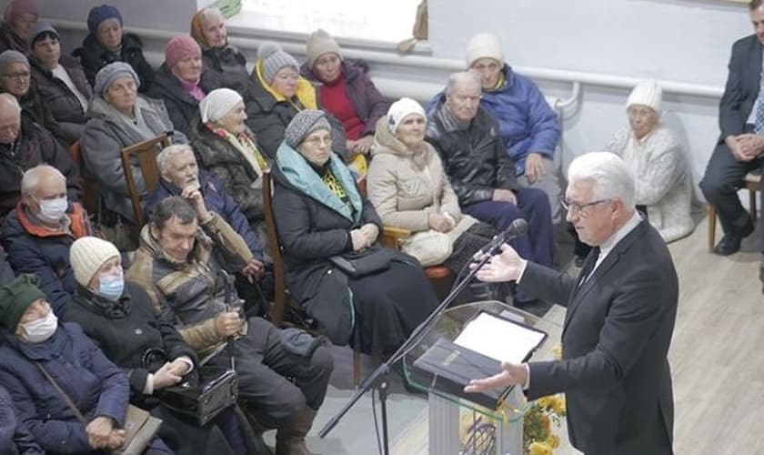 As igrejas pentecostais estão experimentando um crescimento na Ucrânia. Foto: (AG News).