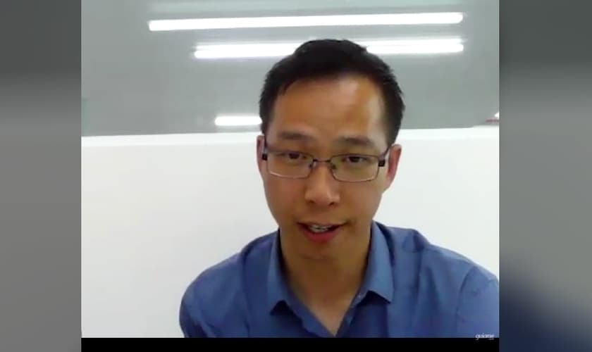 Timothy Cho contou como conheceu o Evangelho. (Foto: Reprodução/Guiame).