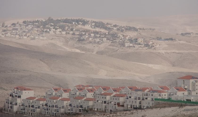 Kfar Adumim, assentamento israelense religioso-secular misto na Cisjordânia. (Foto: Wikipedia/Creative Commons)