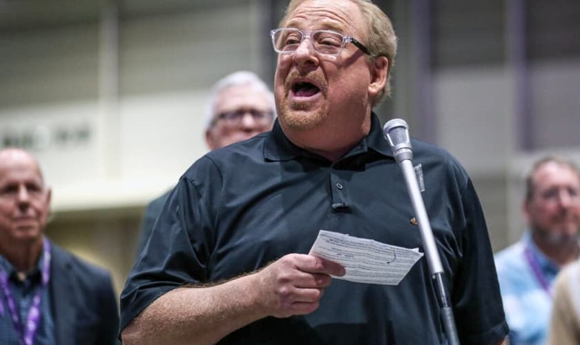 Rick Warren discursou durante a Convenção Batista do Sul. (Foto: Baptist Press/Sonya Singh).
