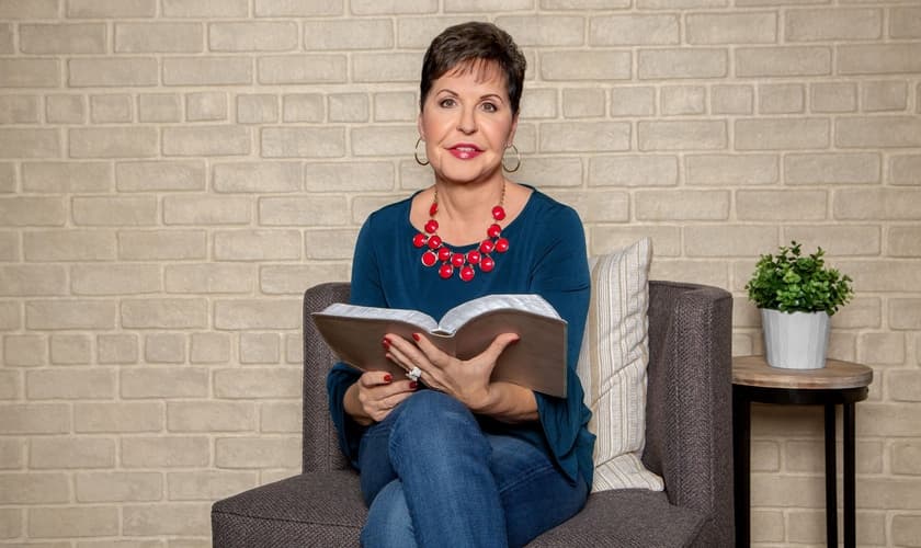 Joyce ensinou a declarar versículos em voz alta. (Foto: Joyce Meyer Ministries). 