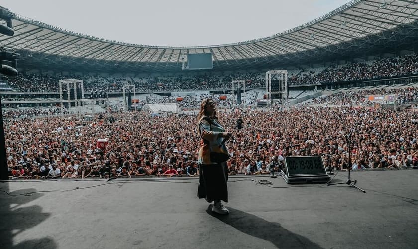 O “Ore Comigo Music Festival” promoveu mais de 12 horas de intercessão e adoração. (Foto: Instagram/Criative Music Oficial).